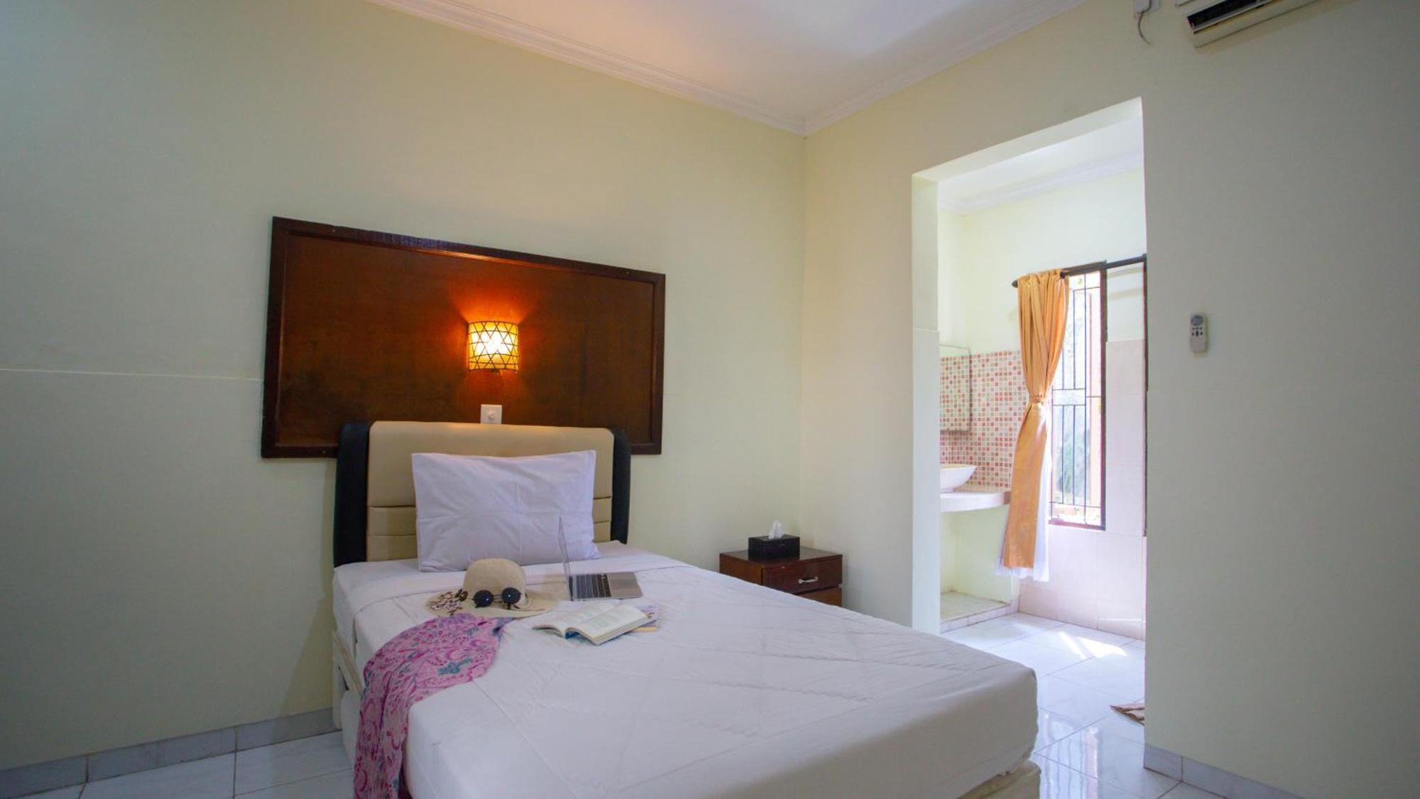 Teges Inn Kuta Kuta  Exterior photo