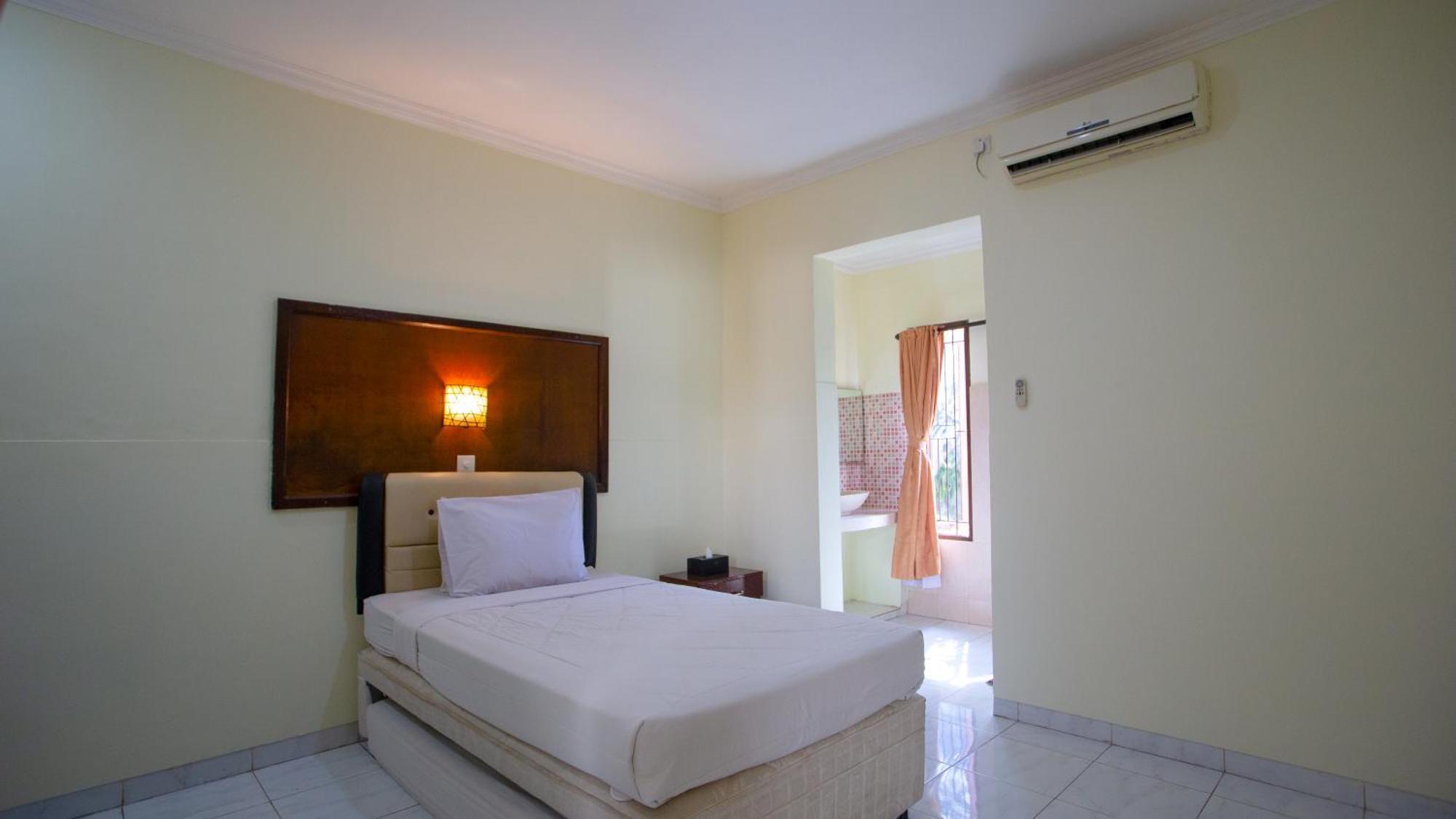 Teges Inn Kuta Kuta  Exterior photo