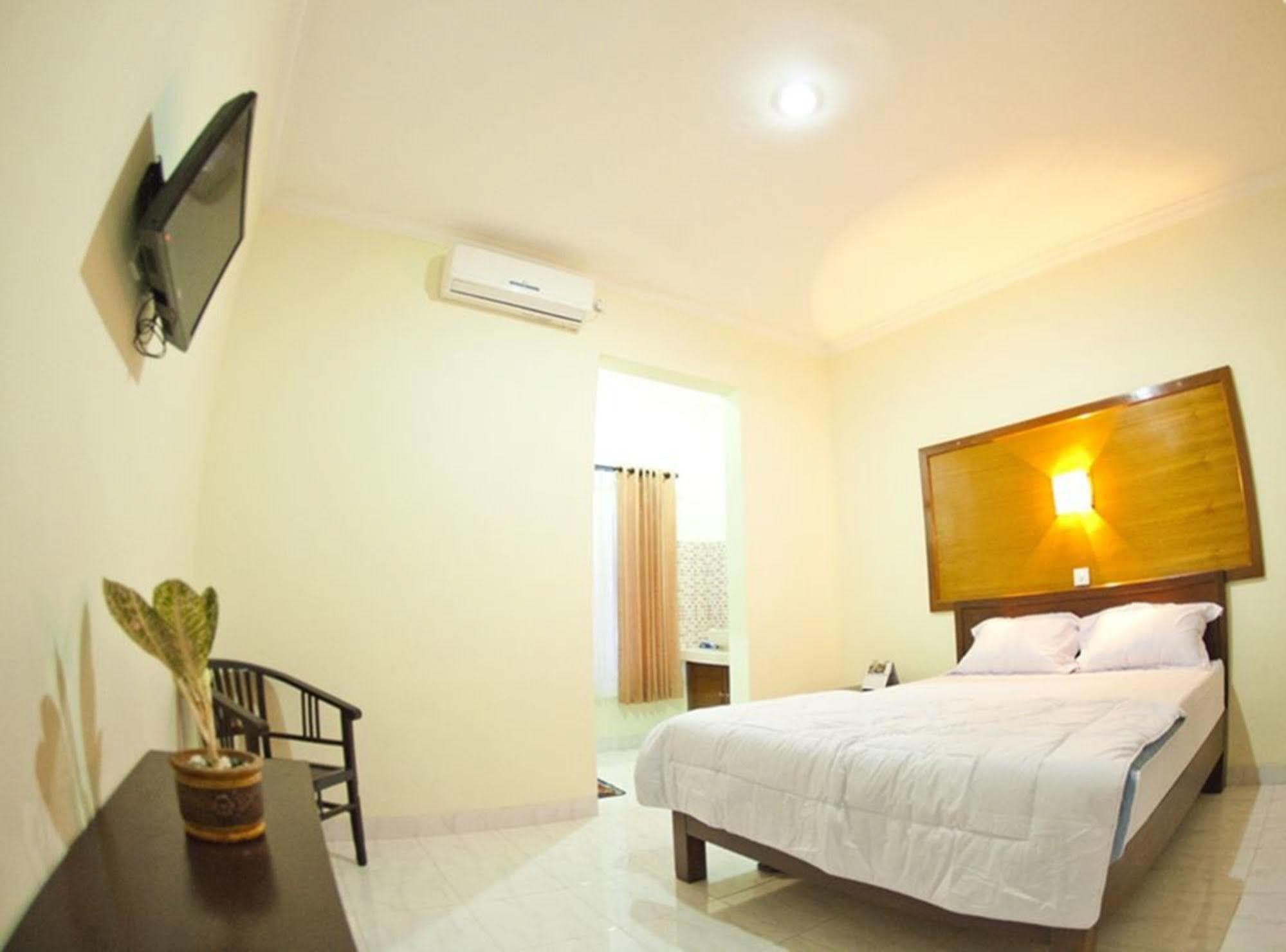 Teges Inn Kuta Kuta  Exterior photo