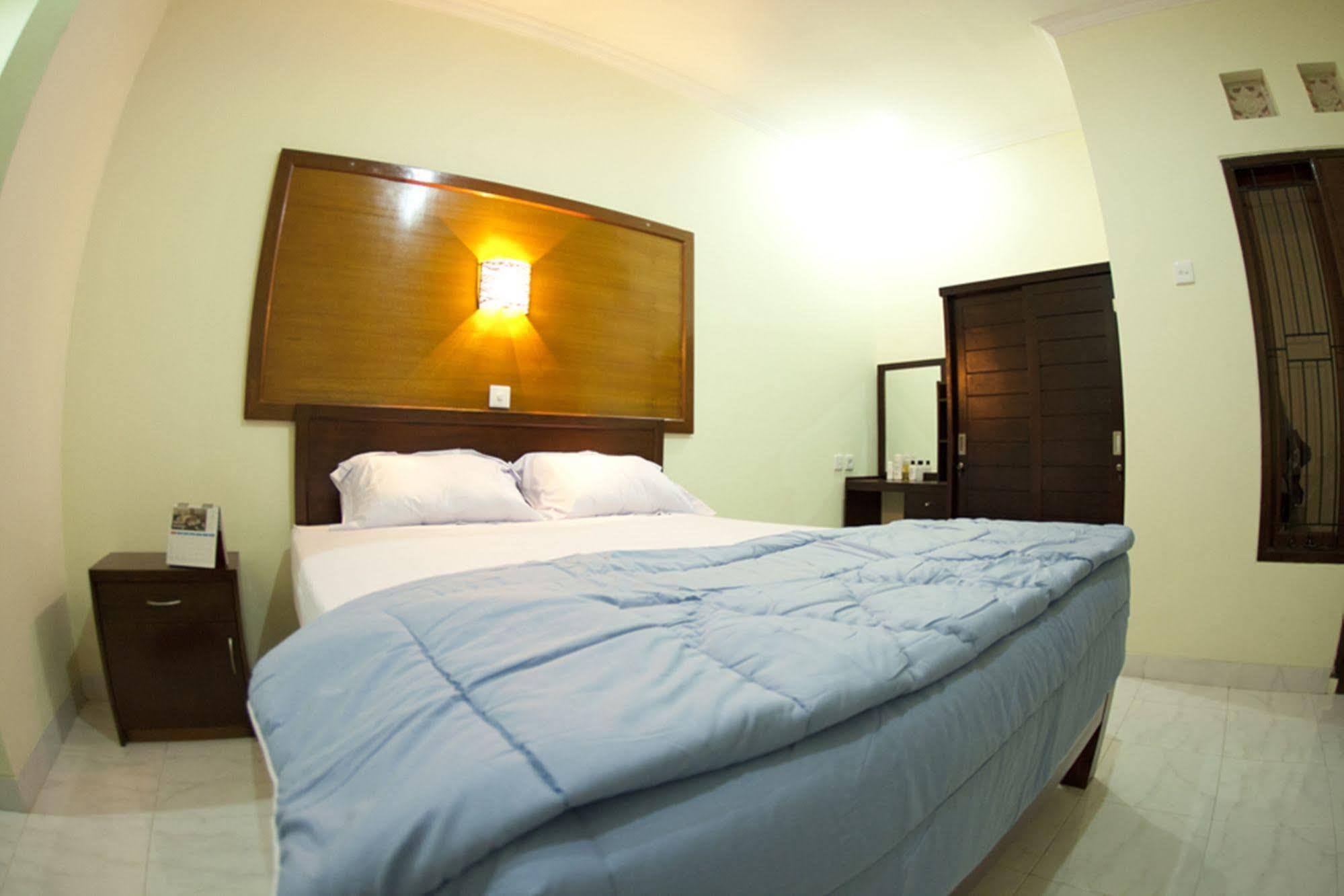 Teges Inn Kuta Kuta  Exterior photo