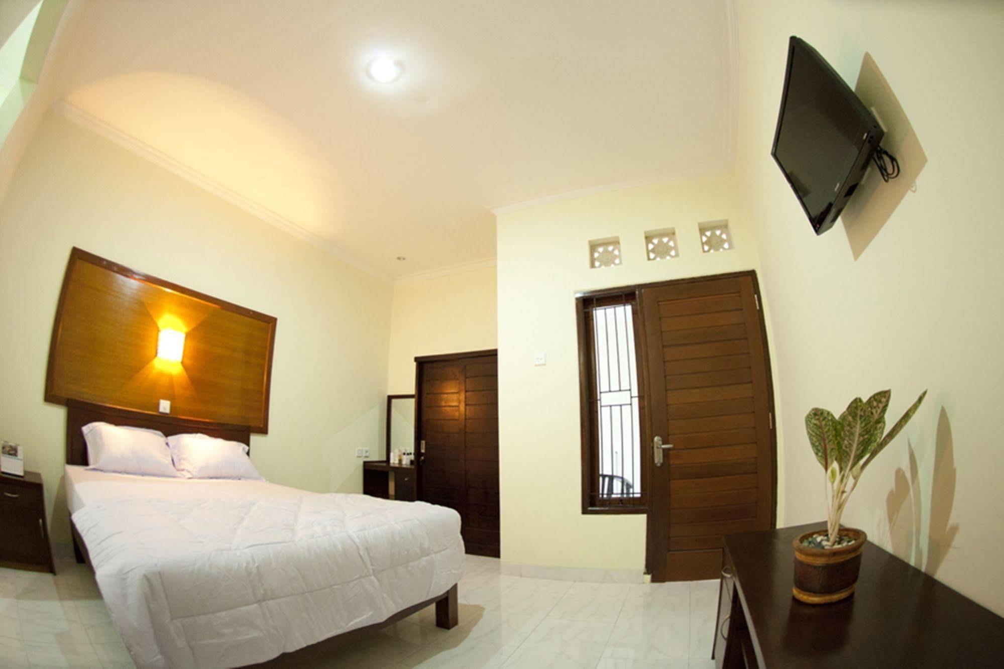 Teges Inn Kuta Kuta  Exterior photo