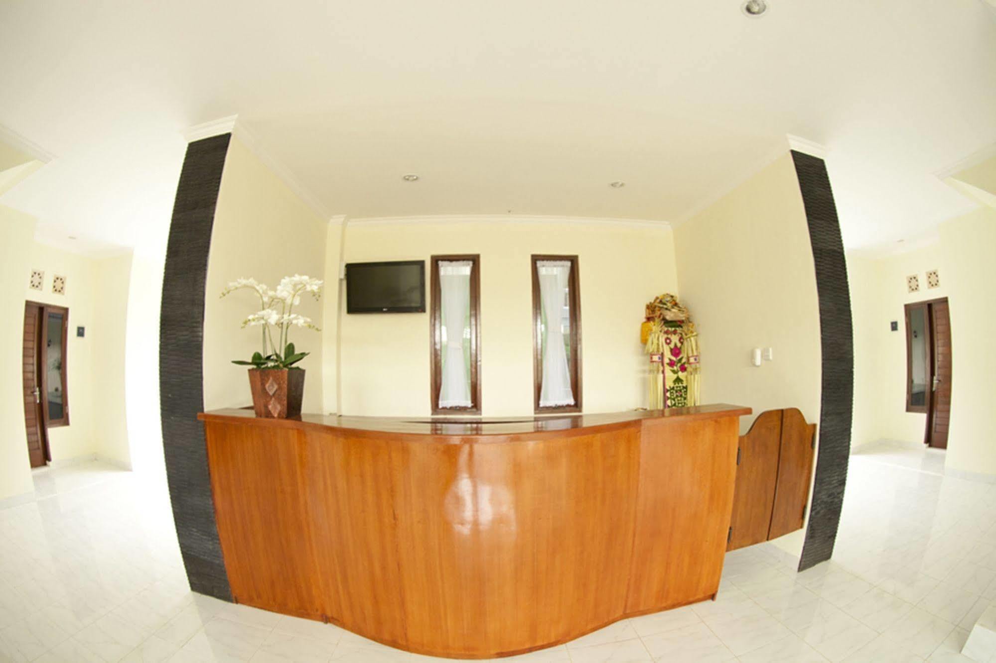 Teges Inn Kuta Kuta  Exterior photo
