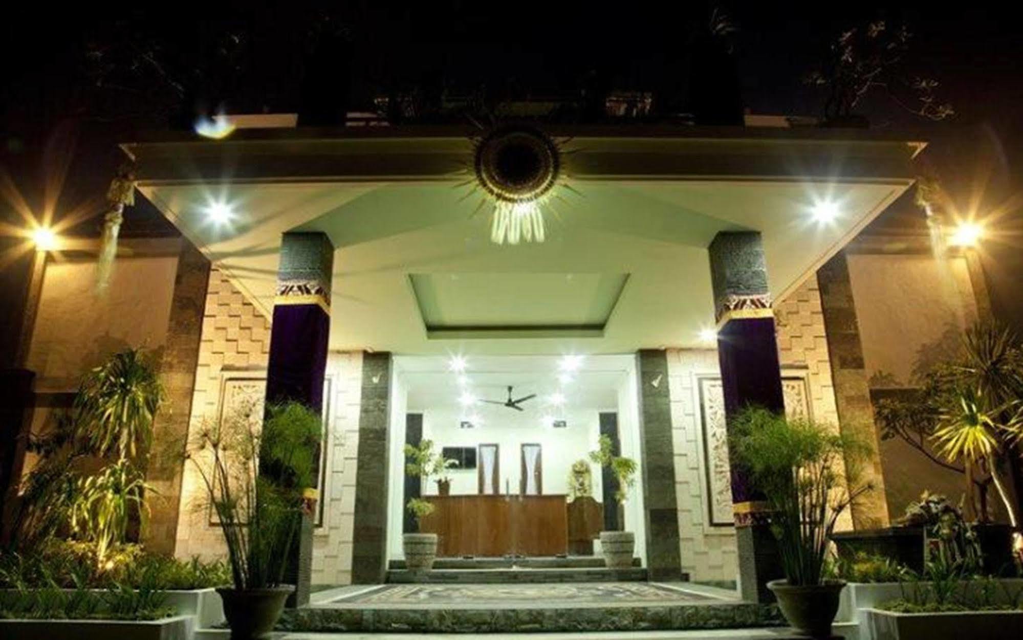 Teges Inn Kuta Kuta  Exterior photo